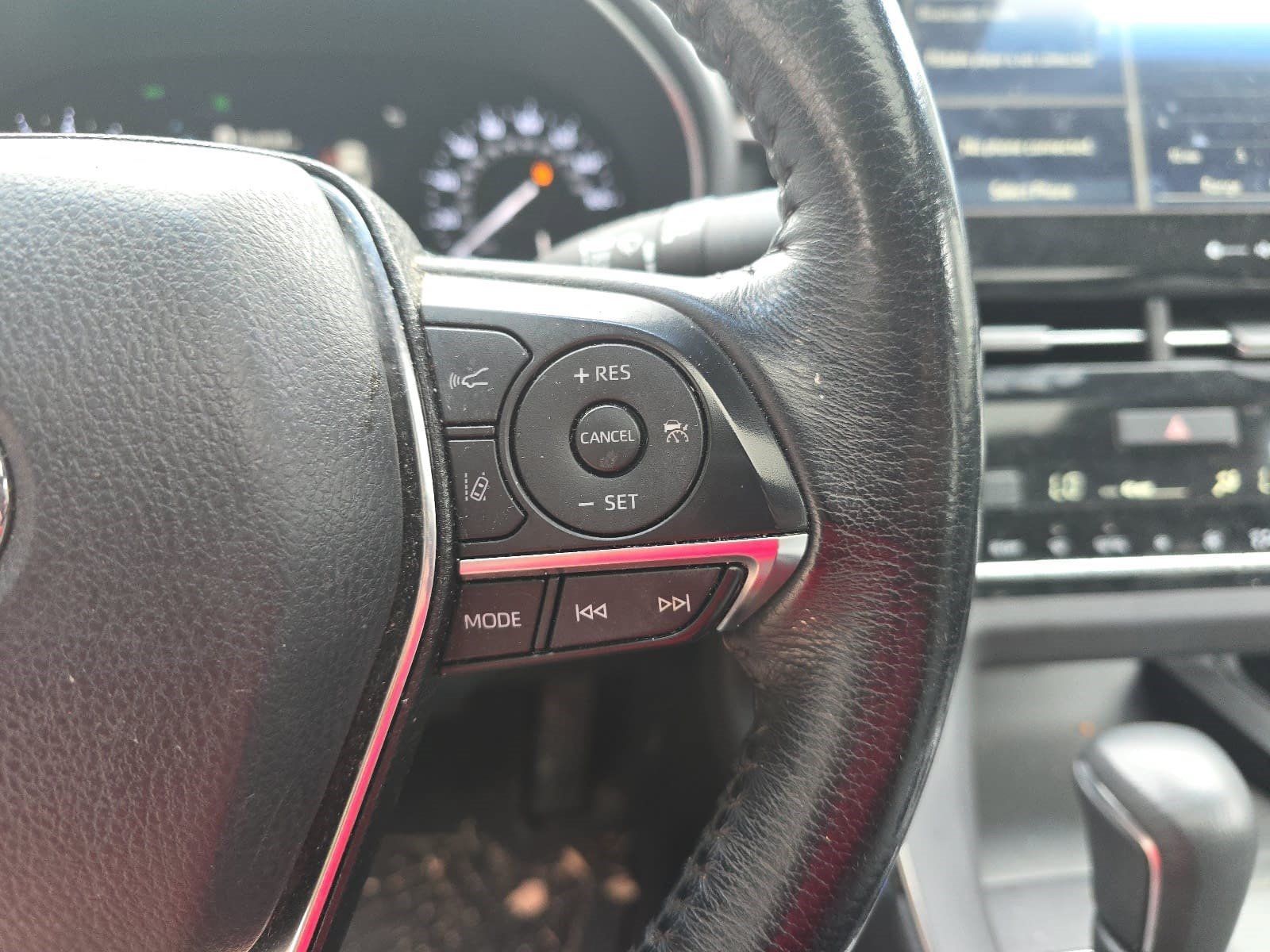 Used 2019 Toyota Avalon XLE w/ Moonroof Package FWD image 14