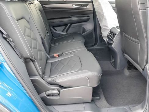 New 2026 Volkswagen Atlas Cross Sport SE image 39