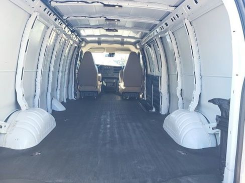 Used 2024 GMC Savana 2500 Extended w/ Driver Convenience Package image 13