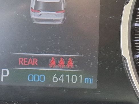 Used 2021 Toyota RAV4 XLE w/ Convenience Package FWD image 11