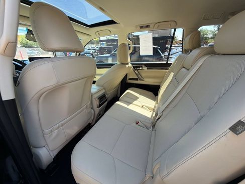 Used 2023 Lexus GX 460 Premium w/ Premium Package AWD/4WD image 21