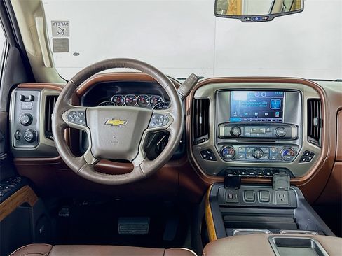 Used 2015 Chevrolet Silverado 3500 High Country image 13