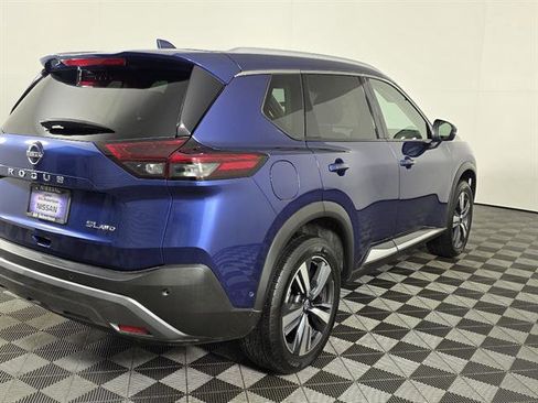 Used 2023 Nissan Rogue SL w/ SL Premium Package image 4