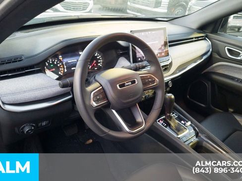 Used 2024 Jeep Compass Latitude image 21