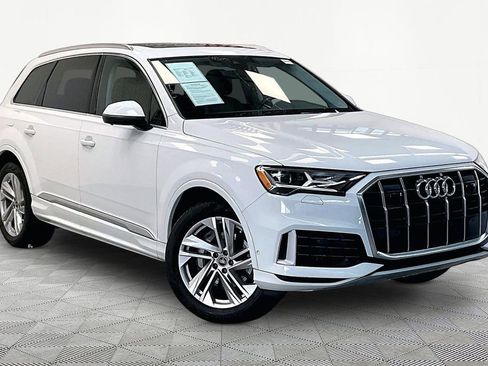 Used 2023 Audi Q7 3.0T Premium w/ Convenience Package AWD/4WD image 3