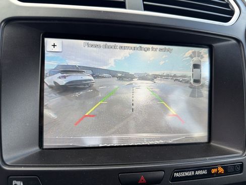 Used 2018 Ford Explorer XLT w/ Equipment Group 202A image 29