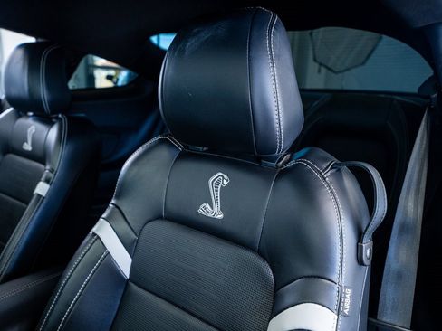 Used 2021 Ford Mustang Shelby GT500 w/ Technology Package image 45