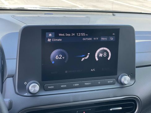 Certified 2023 Hyundai Kona SE image 10