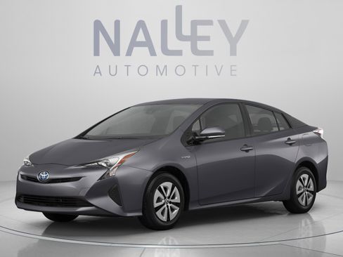 Used 2018 Toyota Prius Four FWD image 1