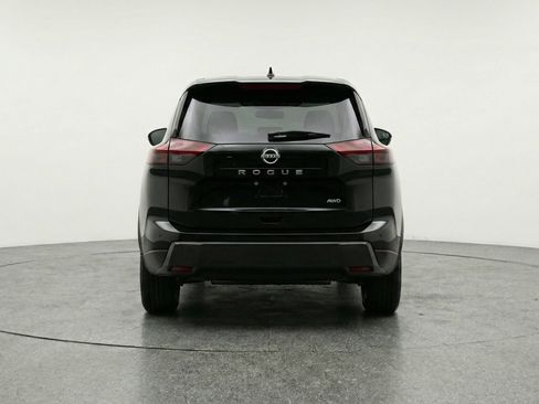 Used 2025 Nissan Rogue SV image 6