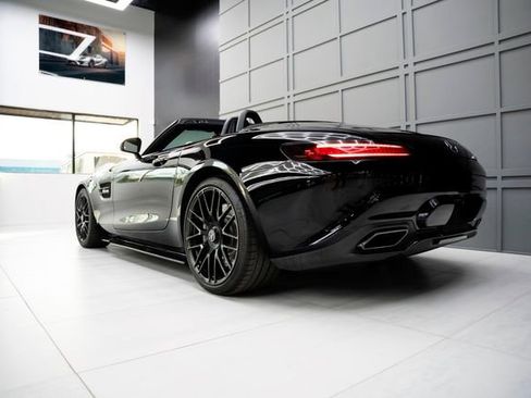 Used 2018 Mercedes-Benz AMG GT Roadster w/ Lane Tracking Package image 9