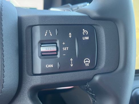 New 2026 Land Rover Defender 110 V8 image 18