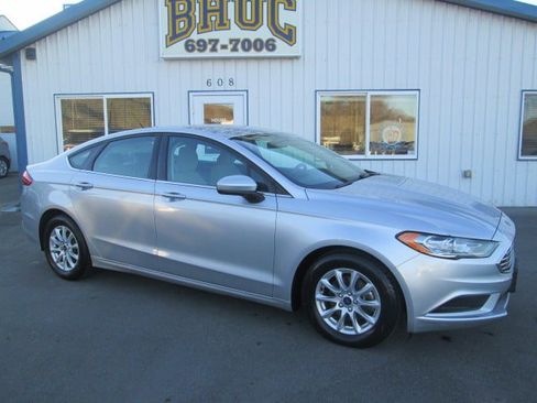 Used 2018 Ford Fusion S image 1
