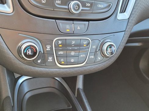 Used 2023 Chevrolet Malibu LT image 25