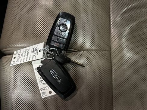 Used 2020 Lincoln Aviator Reserve w/ Equipment Group 202A image 30