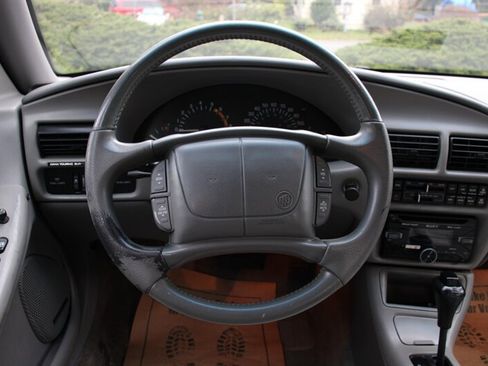 Used 1995 Buick Regal Custom image 16