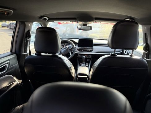 Used 2024 Jeep Compass Latitude image 10