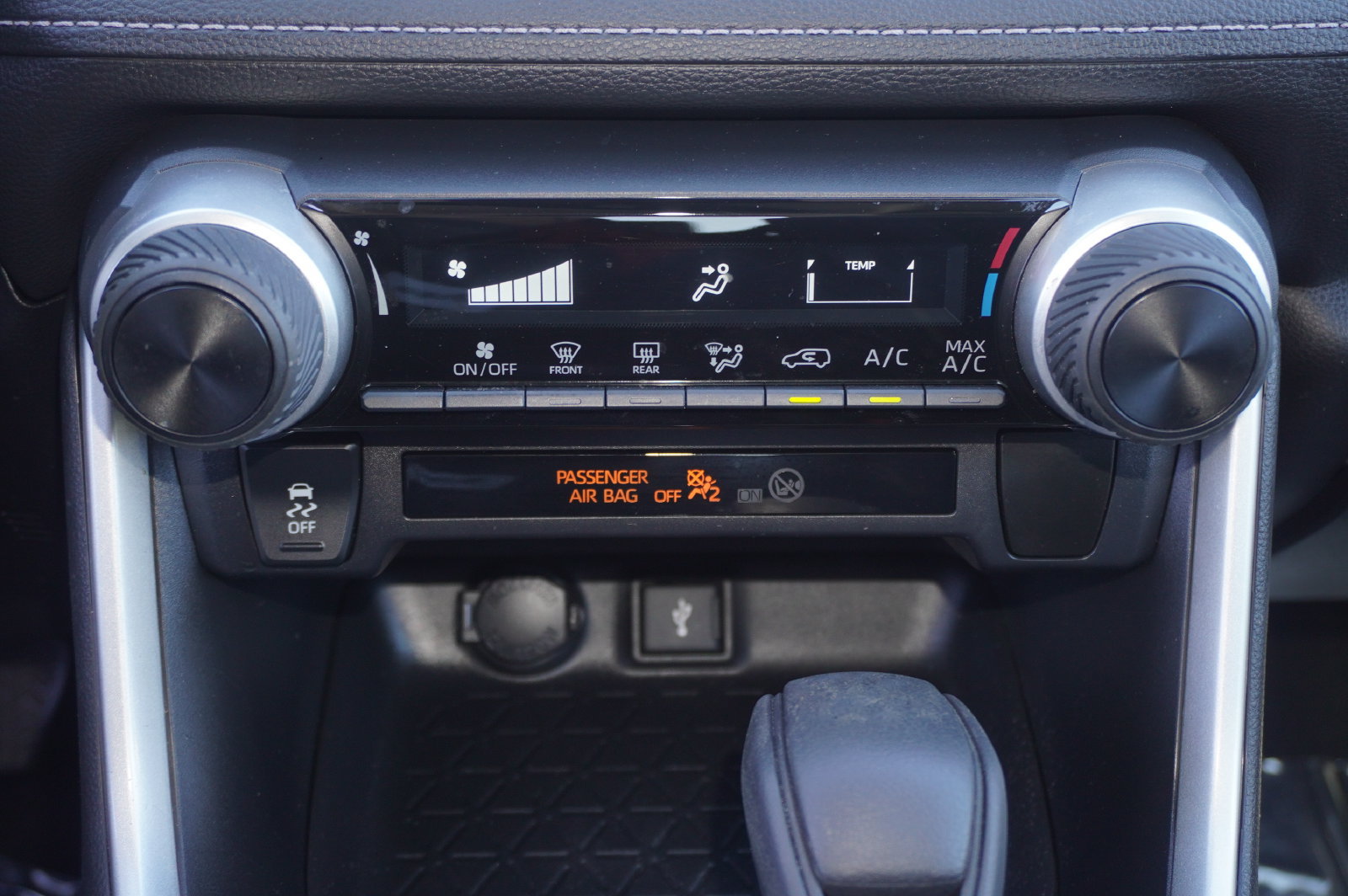 Certified 2022 Toyota RAV4 LE FWD image 14