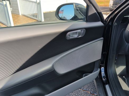 New 2025 Hyundai Ioniq 6 SE image 32