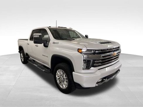 Used 2023 Chevrolet Silverado 2500 High Country w/ Technology Package image 4