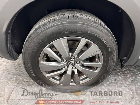 Used 2025 Nissan Pathfinder SV FWD image 18