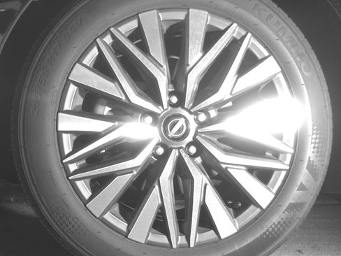 Used 2025 Nissan Altima 2.5 SV image 12