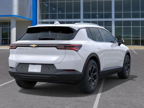 New 2026 Chevrolet Equinox EV LT image 4