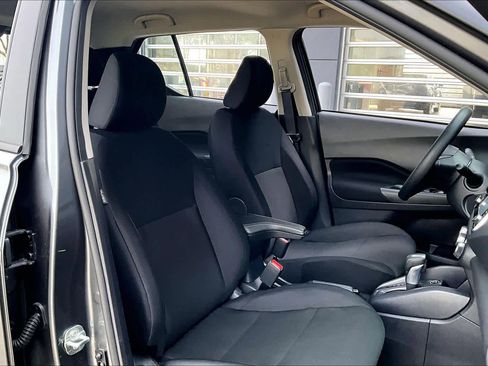 Certified 2025 Nissan Kicks Play S image 8
