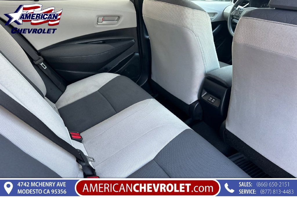 Used 2025 Toyota Corolla LE FWD image 19