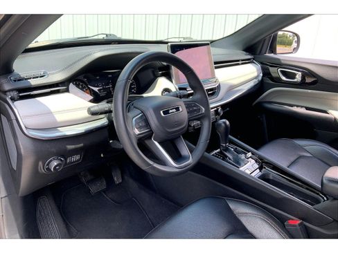 Used 2024 Jeep Compass Limited AWD/4WD image 13