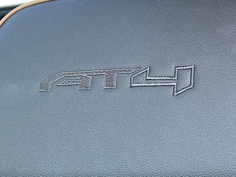 Used 2023 GMC Yukon XL AT4 image 18