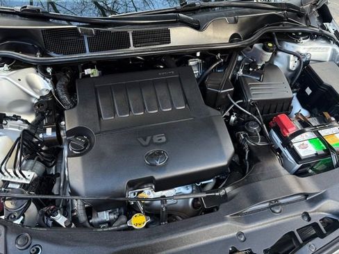 Used 2013 Toyota Venza LE w/ LE Convenience Pkg image 32