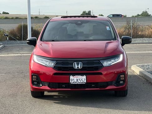Used 2025 Honda Odyssey Sport-L image 11