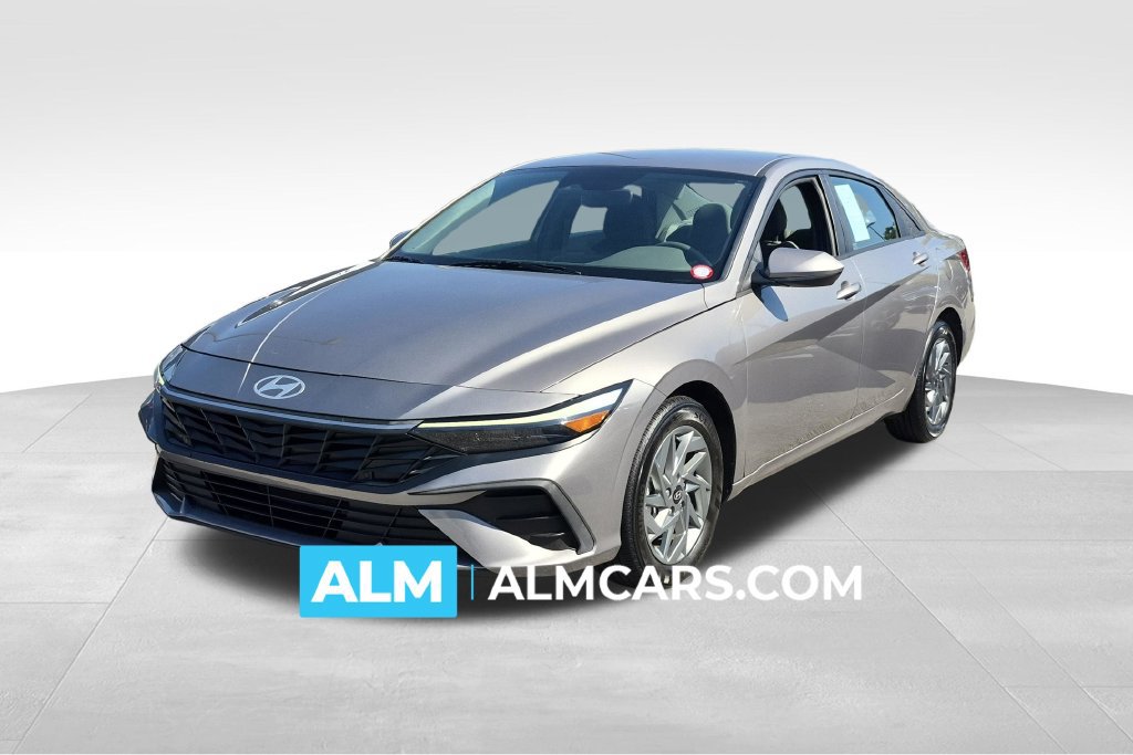Certified 2024 Hyundai Elantra SEL FWD image 1