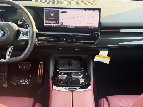 Certified 2025 BMW 530i w/ M Sport Package image 24