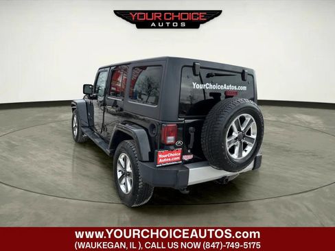 Used 2015 Jeep Wrangler Unlimited Sahara image 3