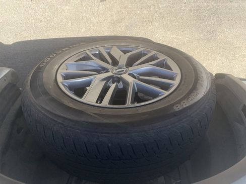 Used 2024 Nissan Rogue S image 5