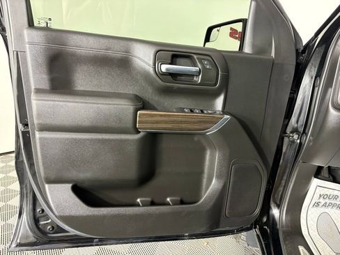 Used 2020 Chevrolet Silverado 1500 LT Trail Boss w/ Convenience Package AWD/4WD image 18