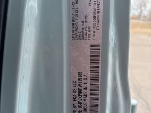 Used 2024 Jeep Wrangler Unlimited Sahara w/ Technology Group image 7