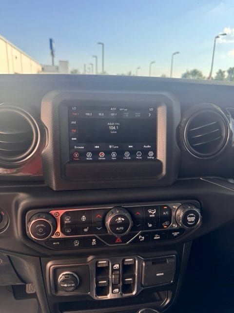 Used 2021 Jeep Wrangler Unlimited Sport AWD/4WD image 18