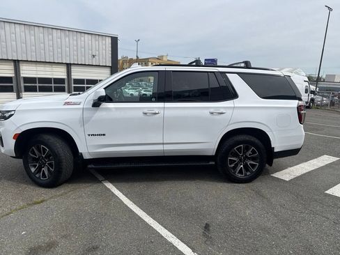 Used 2022 Chevrolet Tahoe Z71 w/ Luxury Package AWD/4WD image 7