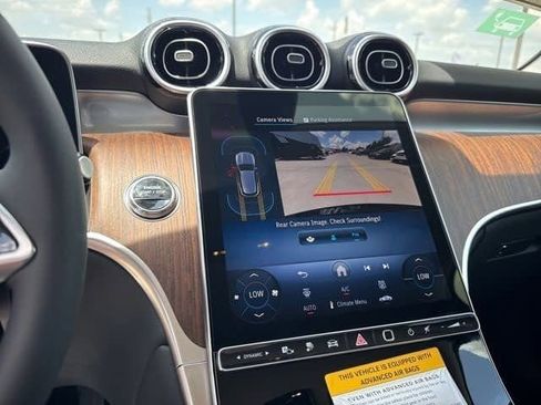 New 2025 Mercedes-Benz GLC 350e 4MATIC image 16