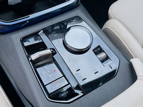 New 2025 BMW X3 xDrive30i w/ Convenience Package image 14