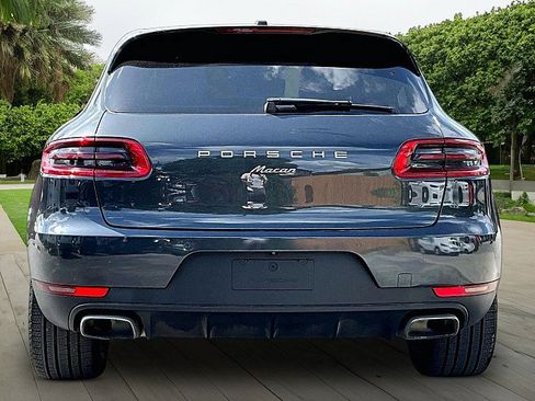 Used 2018 Porsche Macan AWD/4WD image 3