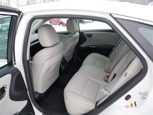 Used 2015 Toyota Avalon XLE Touring image 11