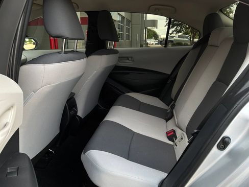 Used 2025 Toyota Corolla LE FWD image 11