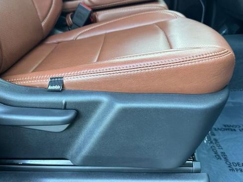 Used 2025 GMC Sierra 1500 Elevation image 23