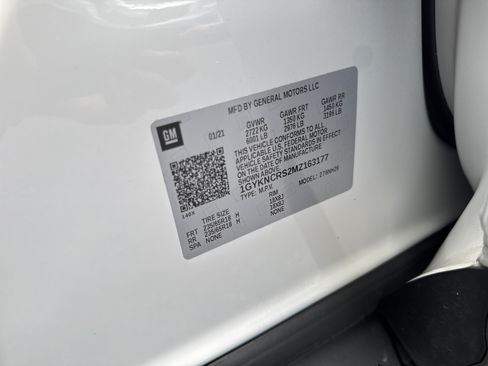 Used 2021 Cadillac XT5 Premium Luxury w/ LPO, Floor Liner Package FWD image 32