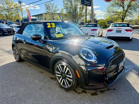 Used 2023 MINI Cooper S w/ Signature Upholstery Package FWD image 14