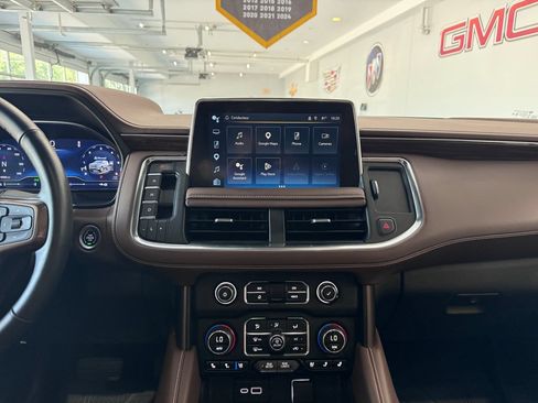 Certified 2024 Chevrolet Tahoe High Country AWD/4WD image 23